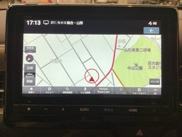 ワイド画面のナビゲーションはフルセグTV、インターナビ対応のGathers純正メモリーナビを搭載しています。Bluetoothオーディオ機能がありますので、スマートフォンなどの音楽も再生できます。