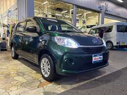 4WD　走行67275キロ　1オーナー　記録簿　禁煙車　SDナビフルセグTV　バックカメラ　Bluetooth対応　ETC　ドラレコ　アイドリングストップ　横滑防止　衝突被害軽減ブレーキ　寒冷地仕様