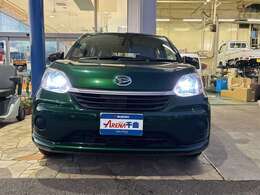 4WD　走行67275キロ　1オーナー　記録簿　禁煙車　SDナビフルセグTV　バックカメラ　Bluetooth対応　ETC　ドラレコ　アイドリングストップ　横滑防止　衝突被害軽減ブレーキ　寒冷地仕様