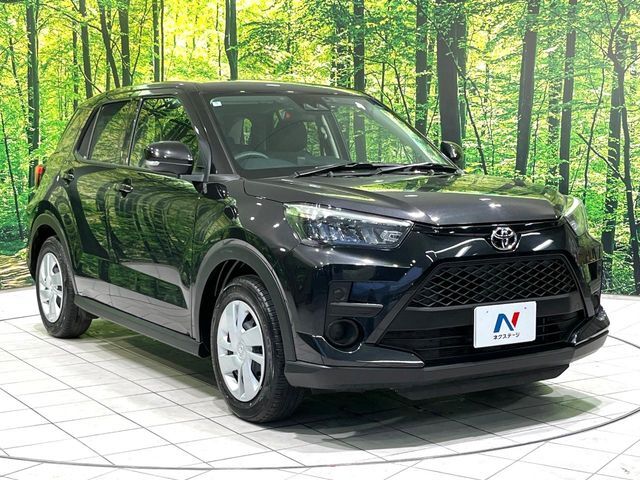 高透明度のガラス皮膜で撥水はもちろん、上質なツヤ・光沢を実現。紫外線や酸性雨から大切な愛車を保護し、色あせ・劣化を防止。「弾スプラッシュコート」、「弾プリミッサコート」からお選びいただけます。