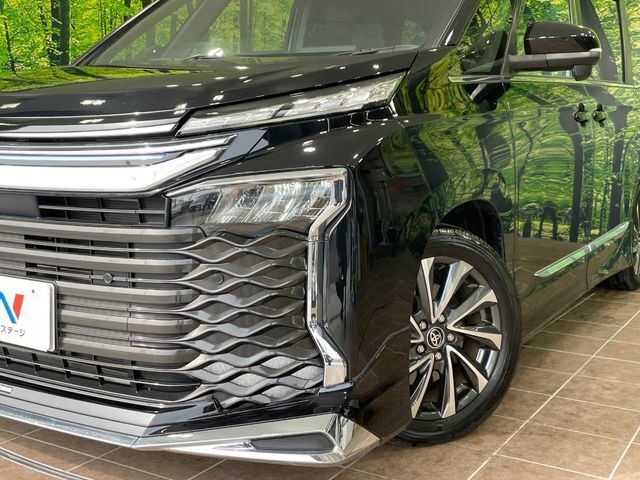 【LEDヘッドライト】悪天候や夜間走行時も良好な視界を確保し安心して運転できる高輝度LEDヘッドライトを装備！点灯速度が早く、消費電力も抑えられています。