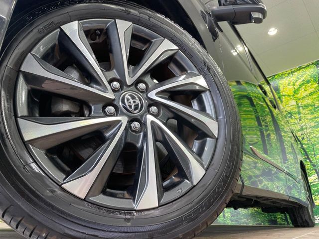 【純正17インチアルミホイール】外観にマッチした純正アルミホイールを装着しております。各種社外アルミホイールや、スタッドレスタイヤも取扱いしております。是非ご相談ください♪