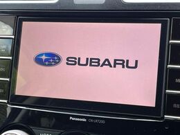 【純正ナビ】人気の純正ナビを装備しております。ナビの使いやすさはもちろん、オーディオ機能も充実！キャンプや旅行はもちろん、通勤や買い物など普段のドライブも楽しくなるはず♪