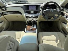 気になる車はお電話やメールでお問い合わせ下さい。なお、お電話での在庫の取り置きはできません。事前に来店のご予約をおススメします。商談が重なる事が増えていますので事前に在庫有無をご確認下さいませ。