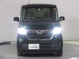 ハロゲンより明るく、より遠くまでさらなる安心感のあるLEDヘッドライトを採用。点灯忘れも防止できるオートライトコントロール機構付きです。