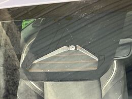 【トヨタセーフティセンス】走行中に前方の車両等を認識し、衝突しそうな時は警報とブレーキで衝突回避と被害軽減をアシスト。より安全にドライブをお楽しみいただけます。