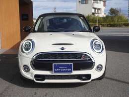 徳島県にて輸入車ディーラーを30年以上運営してきた『ノヴィルグループ』ならではの、安心整備（バッテリー新品交換など）にてお客様にご納車させて頂きます。