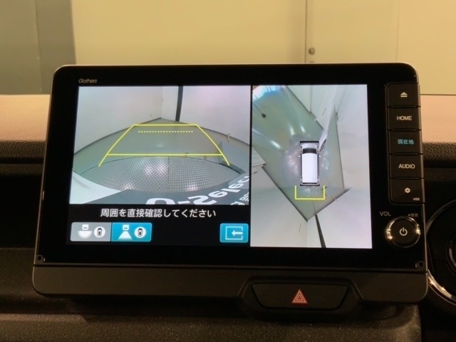 全方位モニターがついています！　車の周囲を360°安全確認できるので、普段の駐車はもちろんの事、縦列駐車や幅寄せの際にも活躍してくれますよ。