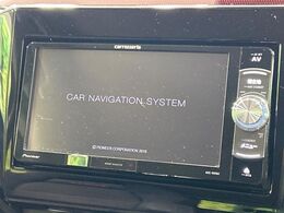 【ナビゲーション】目的地までしっかり案内してくれる使いやすいナビ。Bluetooth接続すればお持ちのスマホやMP3プレイヤーの音楽を再生可能！毎日の運転がさらに楽しくなります！！