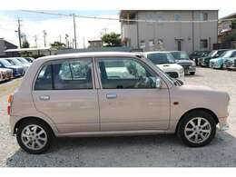 ☆男性も女性も様になるデザインです！一目見ただけで、この魅惑的なボディーが存在感を放っていることが分かって頂けると思います。