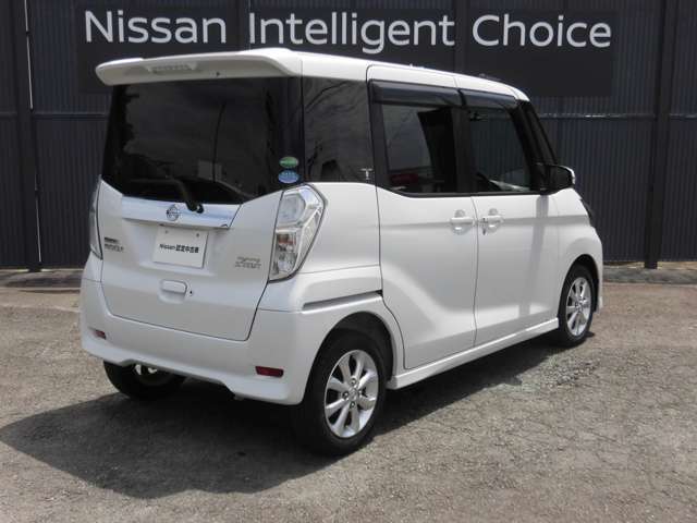 軽自動車ですが室内は十分な広さがありますので是非実車をご覧ください。