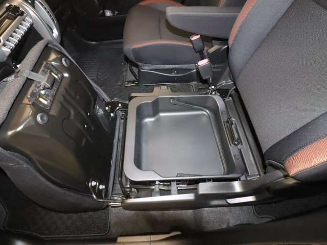 ★電車で御来店の場合★最寄り駅は、JR武蔵野線「新三郷駅」　又は首都圏新都市鉄道つくばエクスプレス「三郷中央駅」が最寄り駅となります！駅に着きましたら、0120-57-1031　にお電話下さい。お迎えに行きます♪