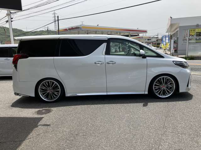 当社の展示車は全車、第三者機関にて検査済みです！！水没・メーター改竄歴が一切御座いません。良質な、お車のみを取り揃えております！！お気軽にお問合せ下さいませ！！