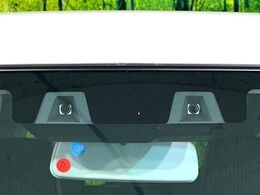 【スズキ　セーフティサポート】走行中に前方の車両等を認識し、衝突しそうな時は警報とブレーキで衝突回避と被害軽減をアシスト。より安全にドライブをお楽しみいただけます。
