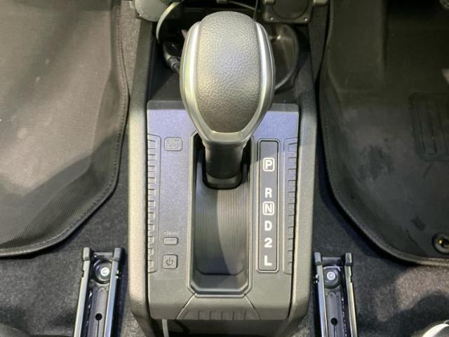 国産車から輸入車まで多様なお客様のニーズのお応えできるように、全国規模で豊富な在庫展開！車のことならWECARSへ！