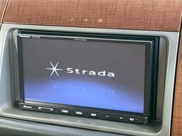 【ナビゲーション】目的地までしっかり案内してくれる使いやすいナビ。Bluetooth接続すればお持ちのスマホやMP3プレイヤーの音楽を再生可能！毎日の運転がさらに楽しくなります！！