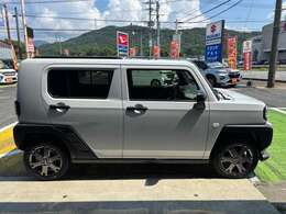 納車後、二年間オイル交換全車無料、オイル代、工賃一切かかりません、ただし2回に1回の割合でオイルフィルターの交換（有料）が条件になります。（当社規定距離期日がありますので、詳しくはスタッフまで。）