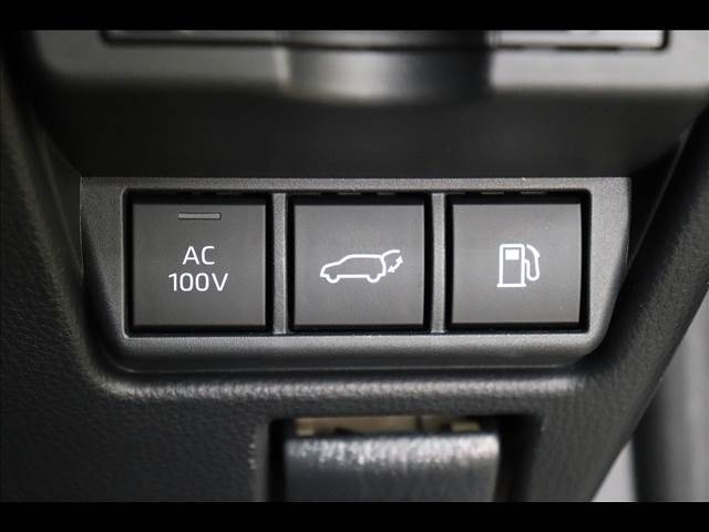 ◆［不安なジコ車（修復歴のある車）は売りません］城東店の商品車は全て修復歴無しです。安心しておクルマを選んでいただけます！