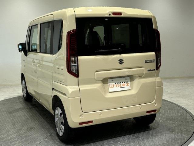 届出済未使用車とは、登録済みでなおかつ使用していない車のことを指します！ナンバー登録はしてあるものの、実際には使用されず保管しているケースが多く、必要最低限の走行しかしていないお車です♪