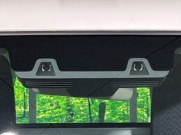 【スズキ　セーフティサポート】走行中に前方の車両等を認識し、衝突しそうな時は警報とブレーキで衝突回避と被害軽減をアシスト。より安全にドライブをお楽しみいただけます。