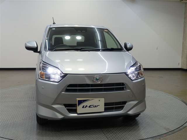 LEDヘッドライトを装備！夜道を明るく照らし、夜間ドライブの安全をサポート！