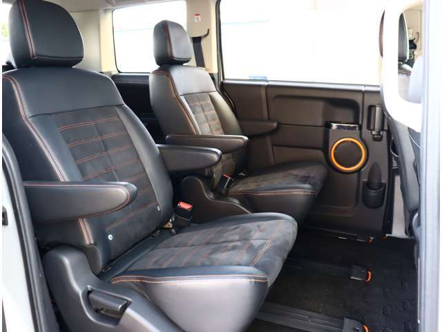 ご来店の際はご回覧のお車が他店舗に移動していたり売約、商談中になっている場合もございます。無料見積もり、またはお電話にてすぐにご返答いたしますのでお気軽にお問合せ下さい。