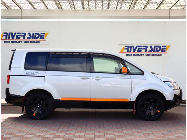 関東圏内のお客様に関しましては無料でお車を、ご希望の場所まで、お持ちさせて頂く無料デリバリーサービスも御座います。また遠方のお客様に関しても多数の販売実績ございますのでお気軽にご連絡下さい。