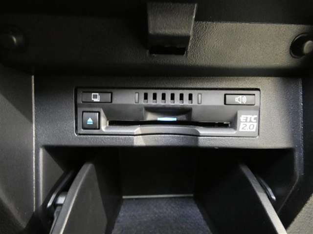 ETC車載器付きです。高速道路の料金所もスムーズに通過できます。