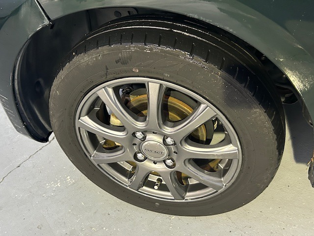 タイヤ・ホイール（フロント）の画像です。