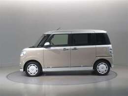 両側パワースライドドア付きだから、狭い駐車スペースなどでの 乗り降りラクラク！小さなお子さまのいるご家庭には嬉しい装備。