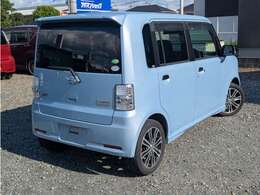 当店では「車両価格」＋「諸費用」という分かりにくい表示はせず、展示車の価格表示をすべて「支払総額」にしております。安心してご来店下さい。