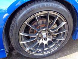 社外アルミも綺麗！タイヤ交換済でも安心です＾＾