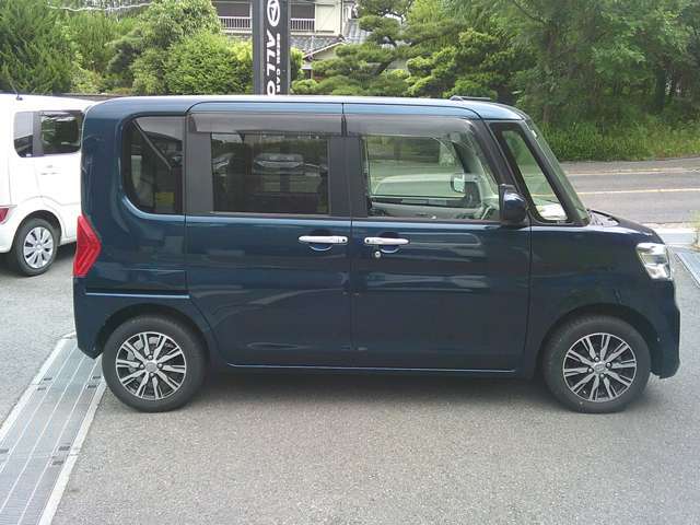 お車のご購入をお考えのお客様は、是非一度ご来店お待ちしております。