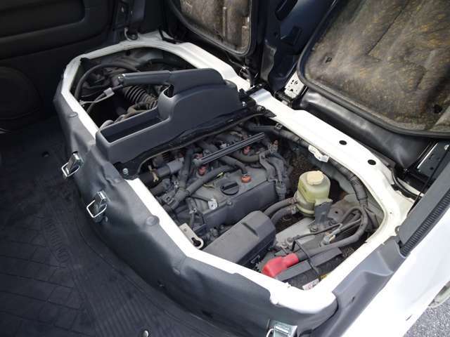 【エンジンルーム】エンジンルームも手を抜きません！しっかり整備してからのお渡しとなりますので安心してお乗りいただけます。