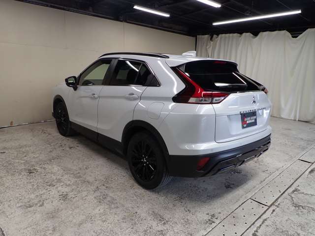 現在お乗りの車両買取も弊社にお任せ下さい。万が一お値段が付かなかった場合も最低保証金で買取をさせて頂きます。