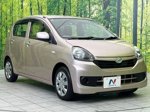 大好評のボディコーティング「弾スプラッシュコート」もご納車までに施工可能。通常のガラスコートと異なる、耐久年数6年の無機質ガラスコーティングが、ボディをキレイな状態に保ってくれます。