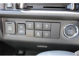 パーキングセンサー付で、車庫入れも駐車もラクラクです。