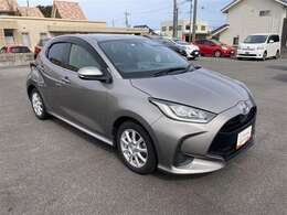 広々とした車内空間に優れた燃費性能。更にデザインも上質で人気のお車です！