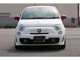 アバルト500　入庫しました！　5速ミッション　スロットルコントローラー　Bluetooth接続可能　ETC　OZ17インチアルミホイール　シートローダウン　お気軽にお問い合わせください！