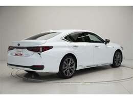 広島トヨタではお客様のライフプランや家族構成に合わせた様々な保険プラン、様々な場面のトラブルに対してのロードサービスが無料で受けられるJAFをご提案いたします！