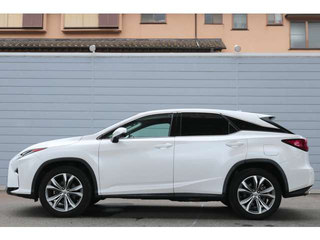下取り・買取り査定も強化中車種問わずご相談ください！ご購入いただいた車輌は、店頭でのエンジンオイル交換＆ポリマーメンテナンスが年3回3年間サービス！