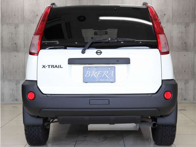 リアビューも存在感のあるワイルドで迫力のフォルムに仕上がっております♪♪