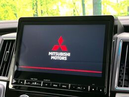 【ナビゲーション】目的地までしっかり案内してくれる使いやすいナビ。Bluetooth接続すればお持ちのスマホやMP3プレイヤーの音楽を再生可能！毎日の運転がさらに楽しくなります！！