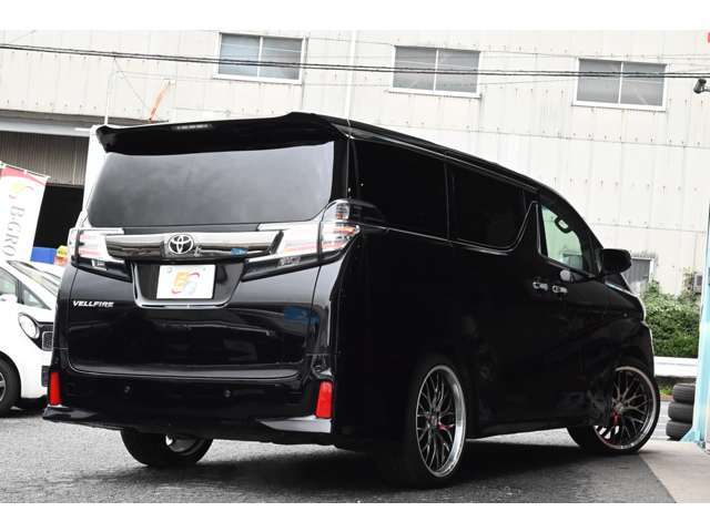 【各機関徹底点検】消耗品から各機関の細部に渡り、提携工場にてプロのメカニックが丁寧に点検致します。ご納車後のトラブルも過去1年ゼロを達成♪今後も変わらず安心安全なおクルマを販売致します！