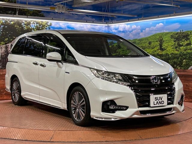 大好評のボディコーティング「弾スプラッシュコート」もご納車までに施工可能。通常のガラスコートと異なる、耐久年数6年の無機質ガラスコーティングが、ボディをキレイな状態に保ってくれます。