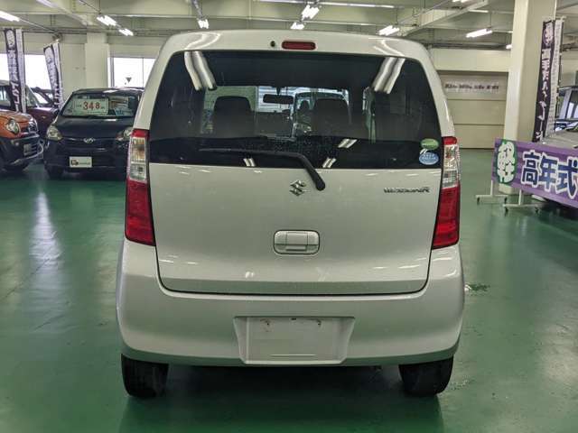 自社鈑金工場・自社整備工場完備！　納車後のアフターフォローもご安心ください！
