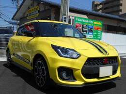 サイドストライプもきまっていて他とかぶりません！綺麗なイエローはスイフトスポーツを代表するカラーです。ストライプ等で引き締まったスイフトスポーツです！装備も充実で魅力あるスイスポでお得です！