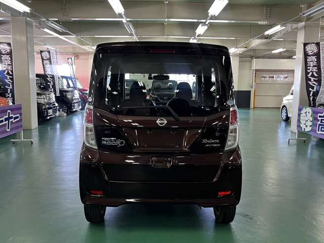 自社鈑金工場・自社整備工場完備！　納車後のアフターフォローもご安心ください！