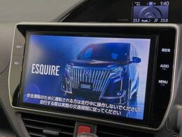 【メーカー純正ナビ】インテリアに溶け込むスタイリッシュな「専用設計」メーカーナビを装備♪視認性や操作性など基本性能にも優れ、より上質なカーライフをお楽しみいただけます。