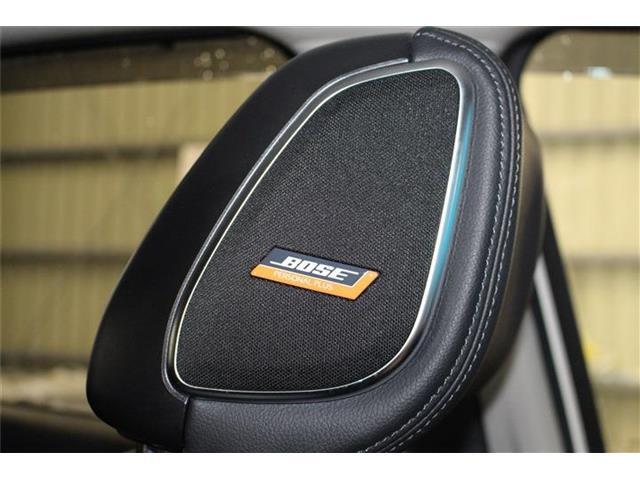 ボーズサウンド装備！ヘッドレストにスピーカーが付いてます！